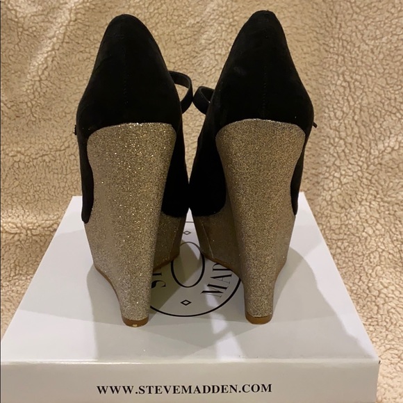 Steve Madden Operaa Wedge Pump - Picture 3 of 8